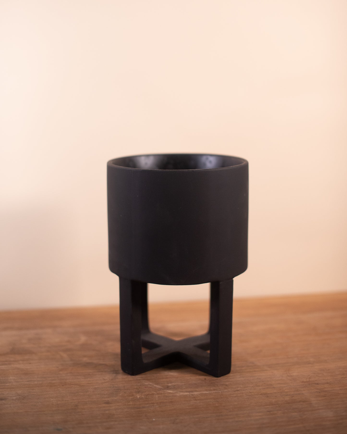 Santurce Footed Pot 7" x 10"