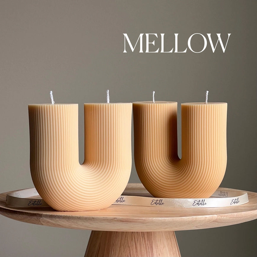 Estelle Large Ribbed U Shaped Candle