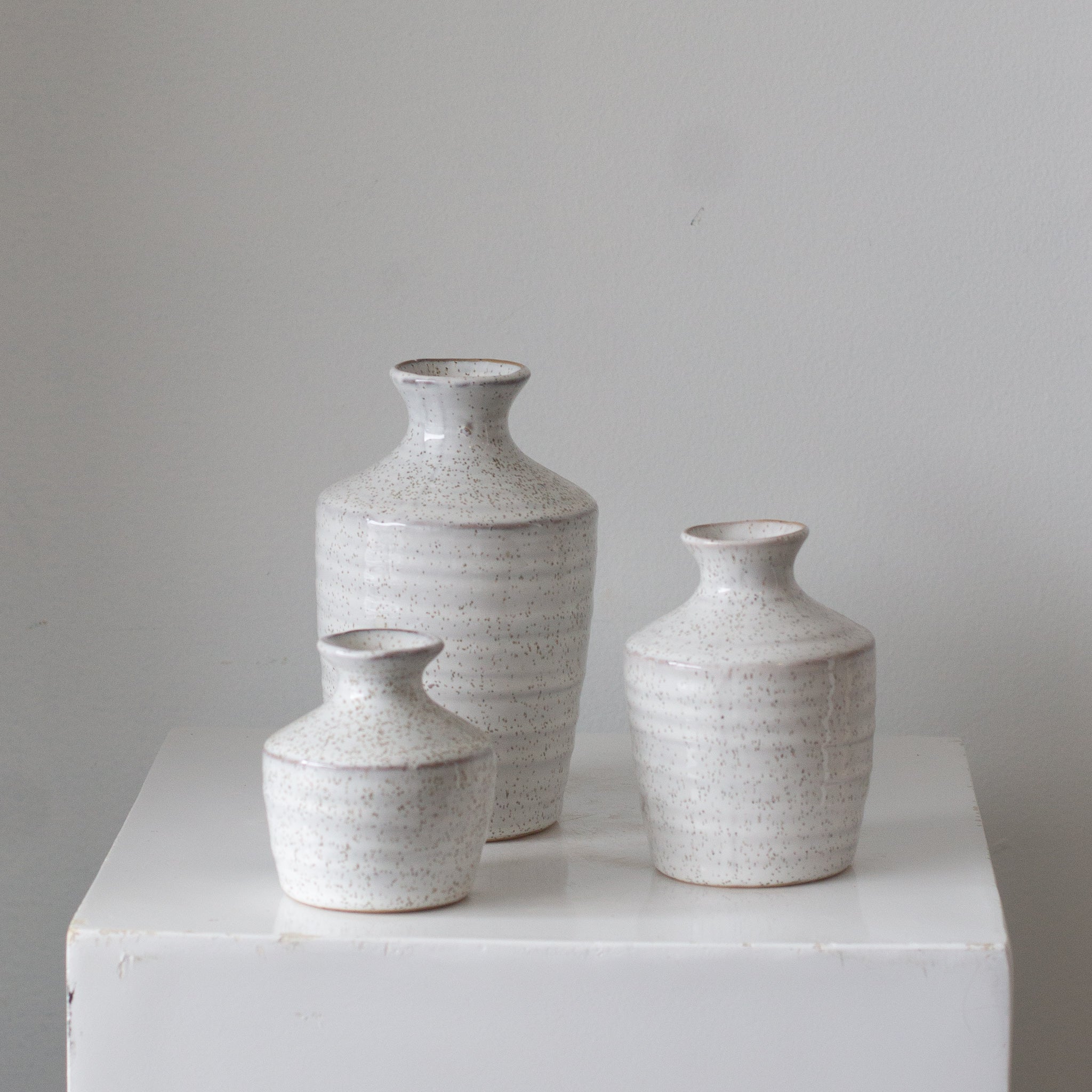 Hari Bud Vase (Small)