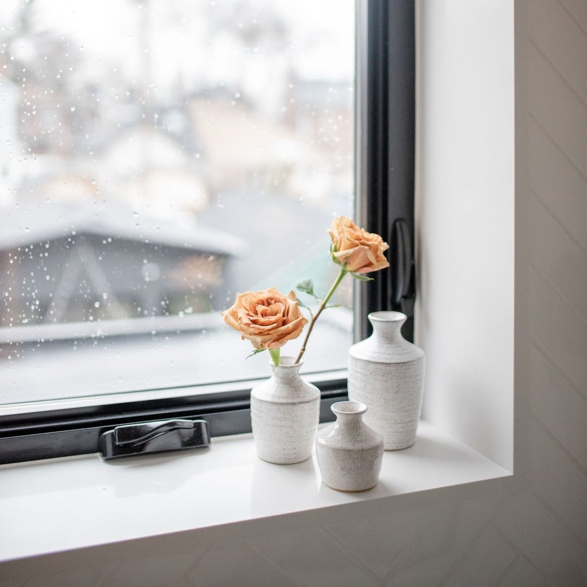 Hari Bud Vase (Small)