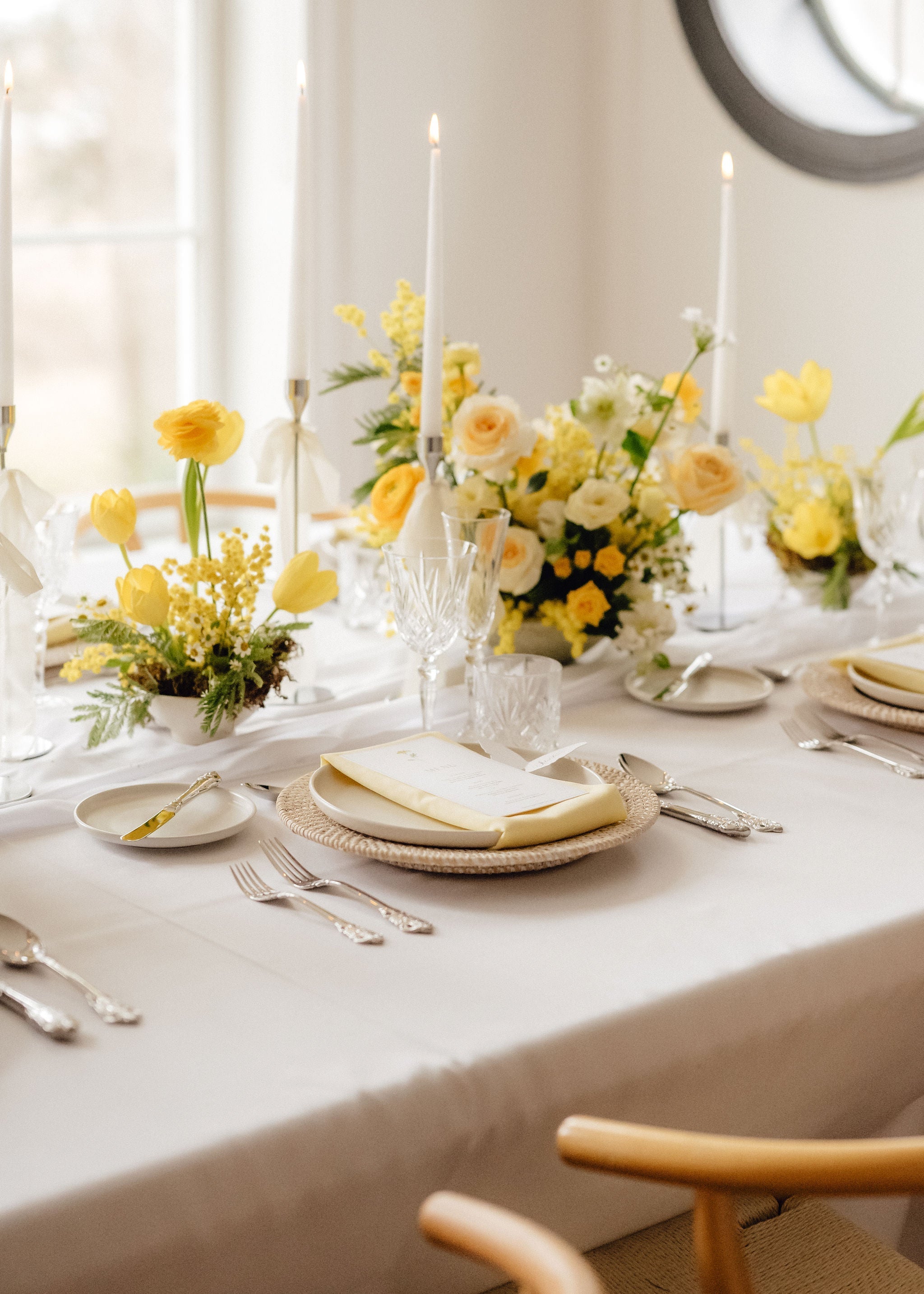 Centrepiece flowers for a modern wedding celebration