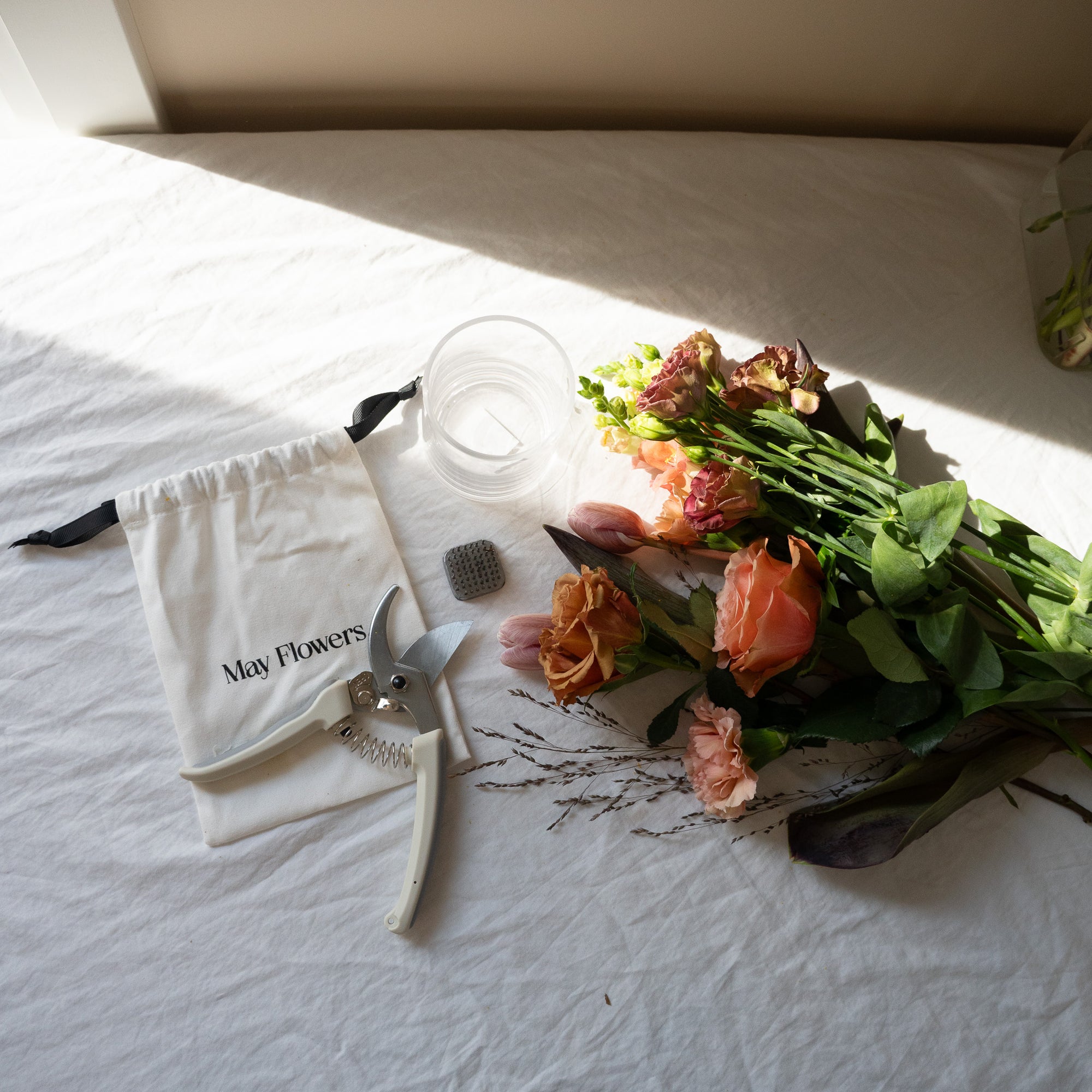 Floral Design Kit (Fresh Flowers Included!)