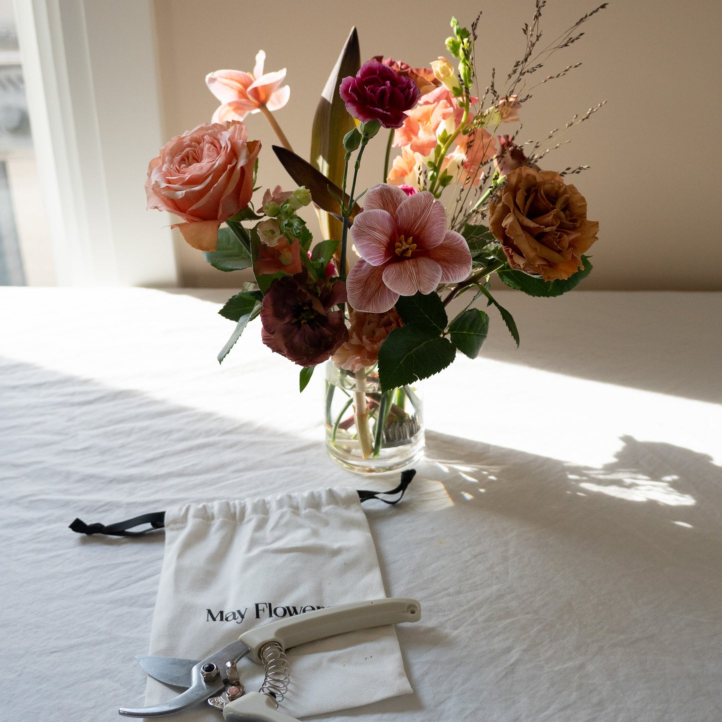 Floral Design Boxed Workshop (Fresh Flowers Included!)