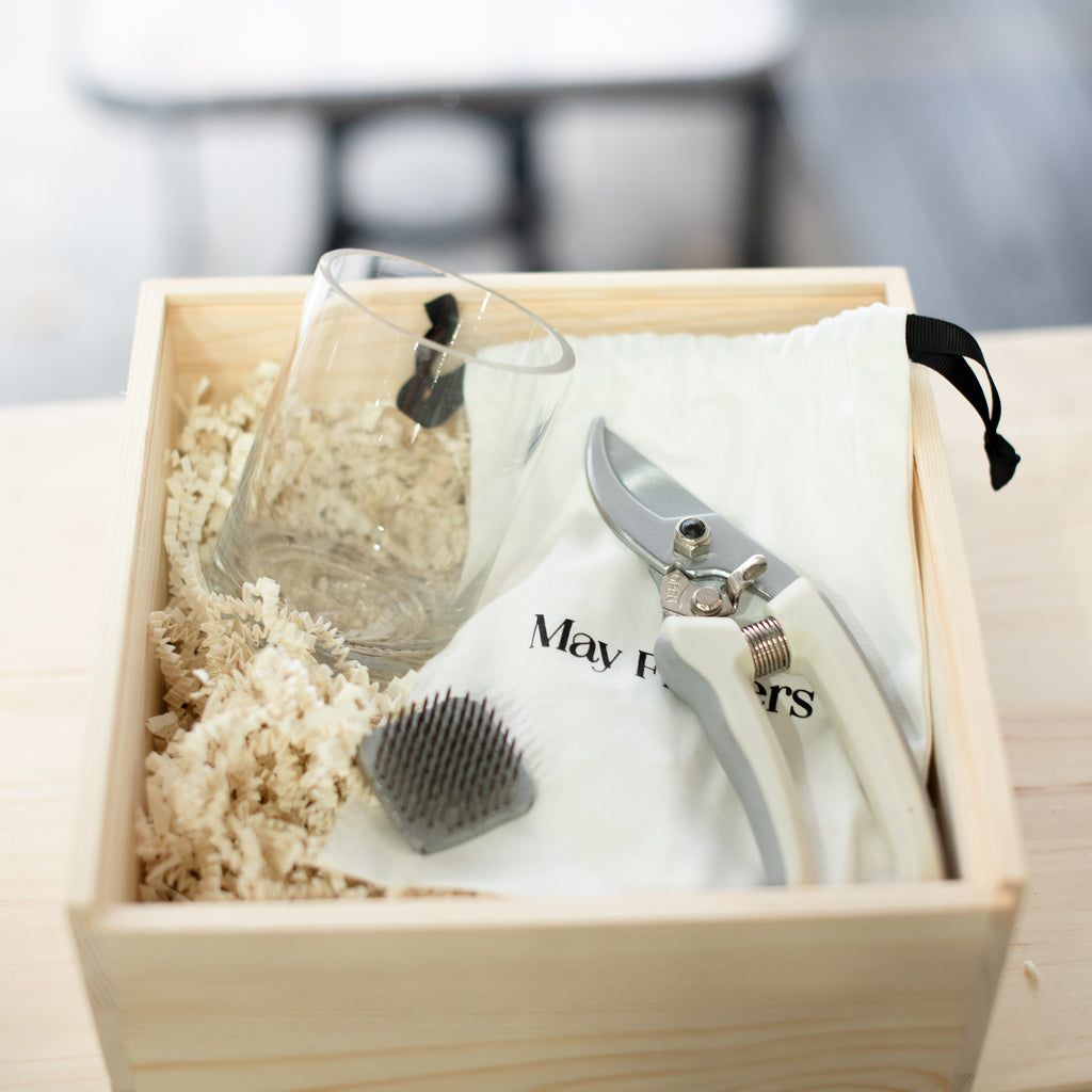 Floral Design Kit (Fresh Flowers Included!)