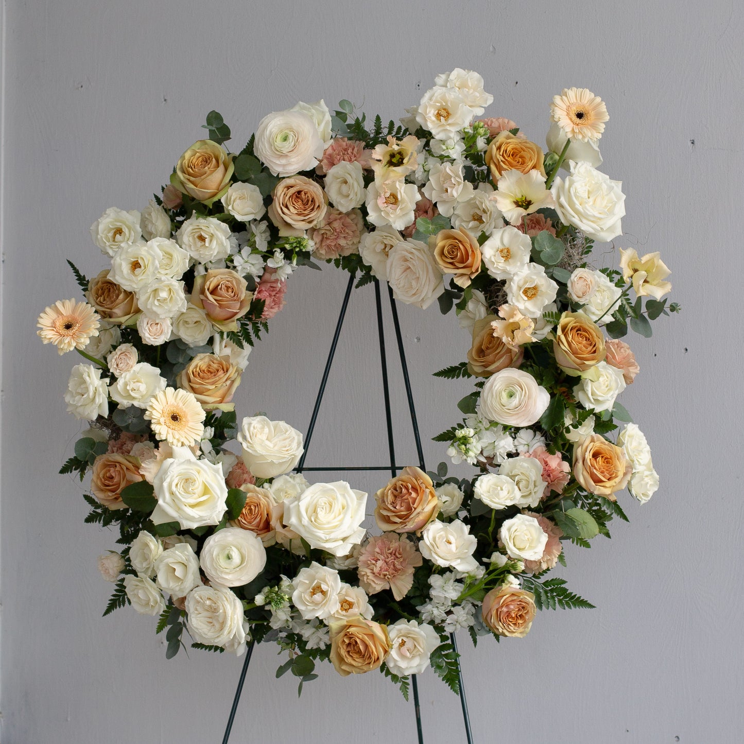 Premium Round Wreath